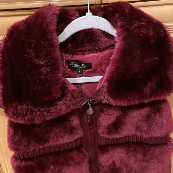 Ladies outerwear vest size S NWT - Picture 2 of 4